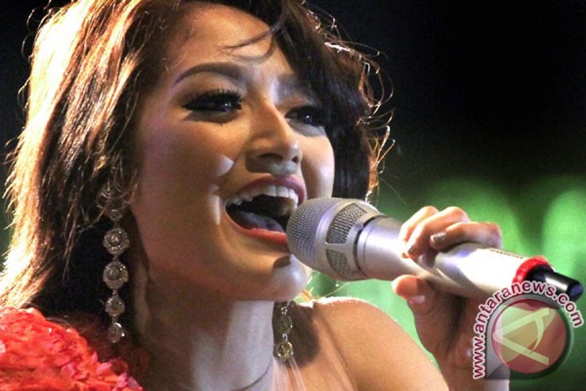 Siti Badriah tampil di Bengkalis