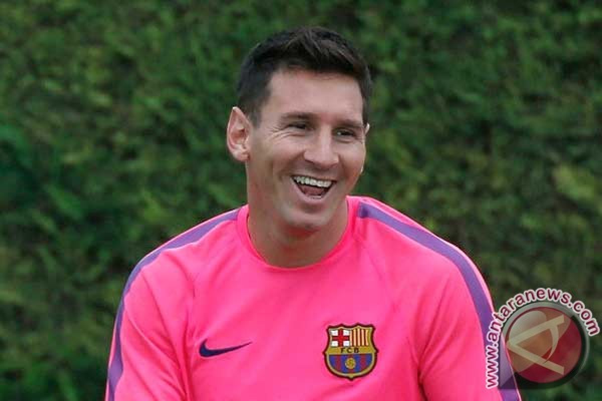 Messi kembali berlatih bersama Barcelona