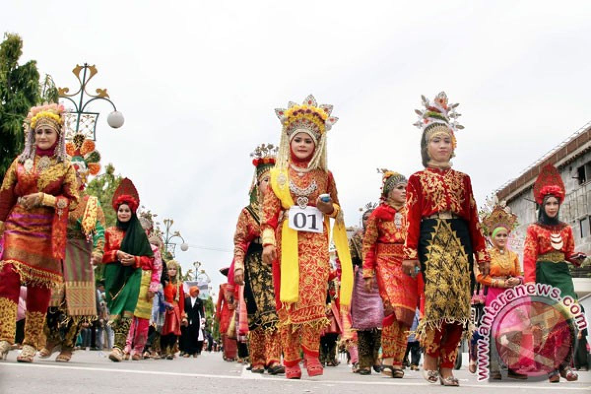 Pawai budaya meriahkan hari jadi Kota Takengon