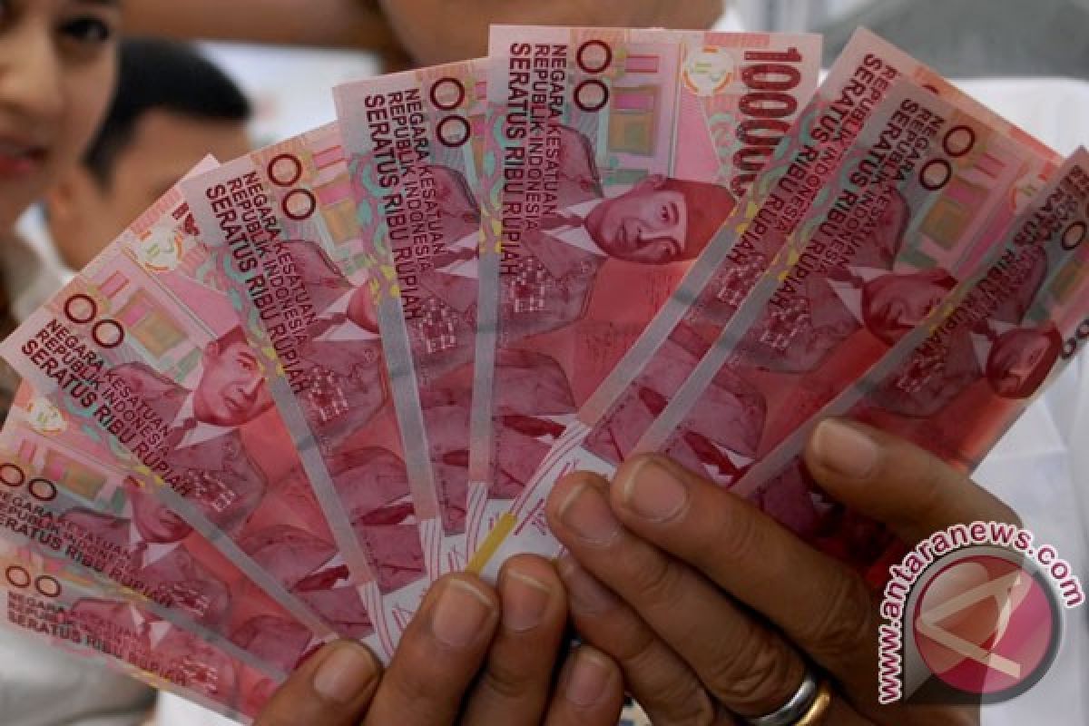 Rupiah Jumat sore menjadi Rp12.184