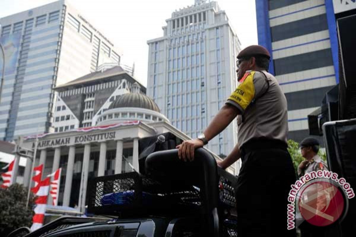 Besok, kendaraan melintasi Gedung MK akan diseleksi