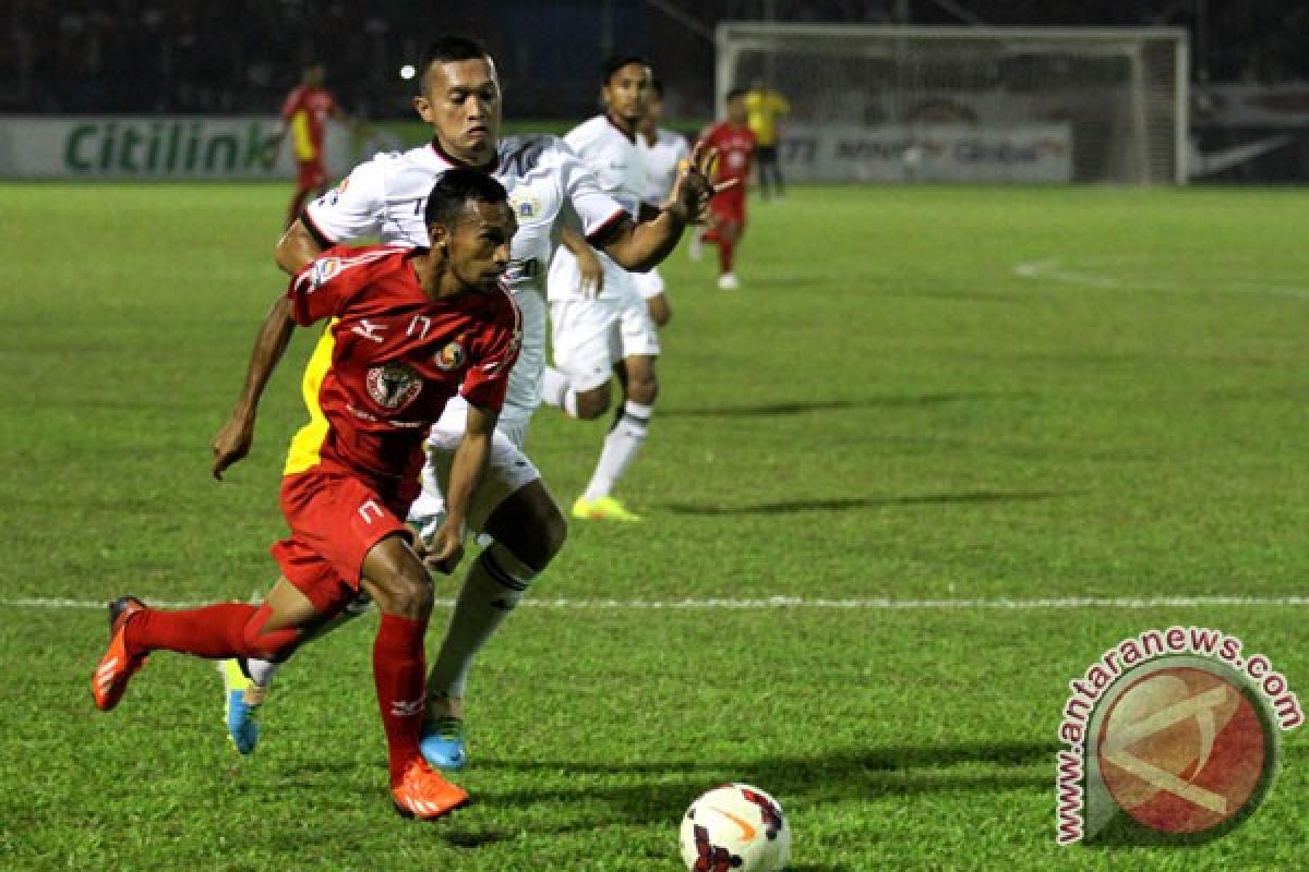 Persija imbangi Semen Padang 0-0