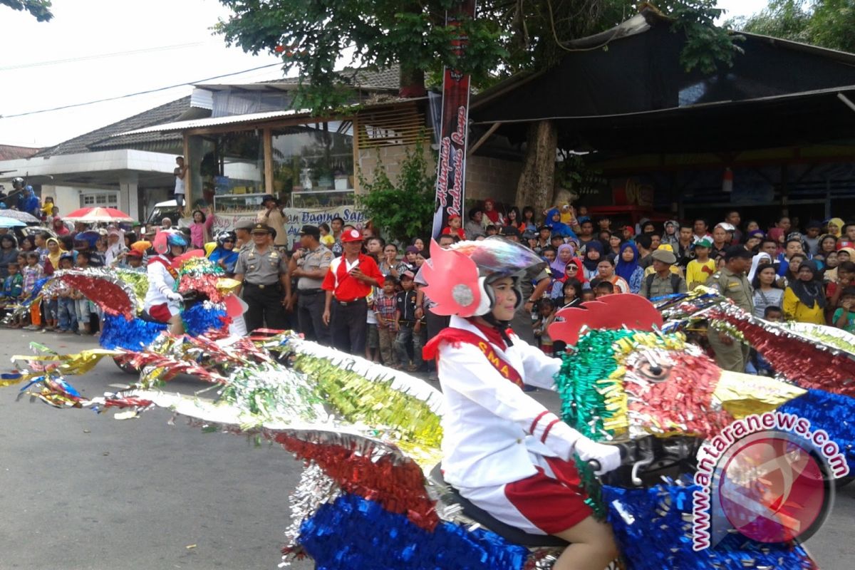 PU Kabupaten Bangka Meriahkan Karnaval Kendaraan