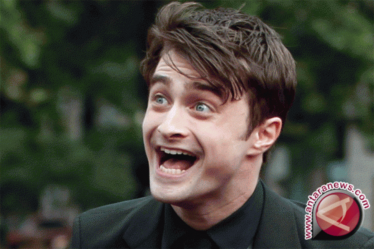 Daniel Radcliffe Bintangi Film Komedi 