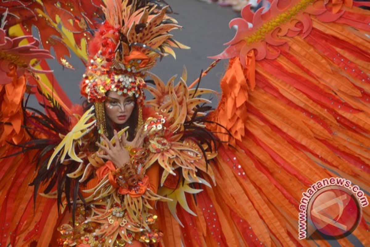 Jember Fashion Carnaval ramaikan peringatan Kemerdekaan RI