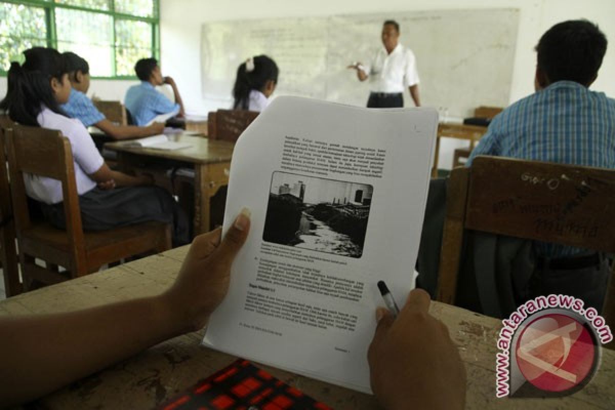 Pengamat: penghentian kurikulum mendadak bahayakan sistem pendidikan