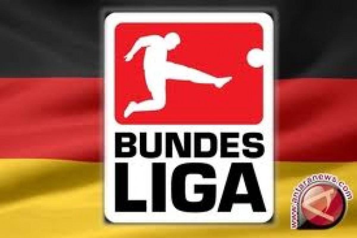 Dortmund Menang 3-2 Atas Augsburg