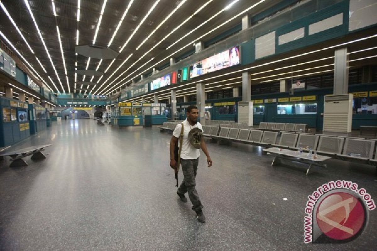 Bandar Udara Tripoli lanjutkan operasi setelah sempat ditutup