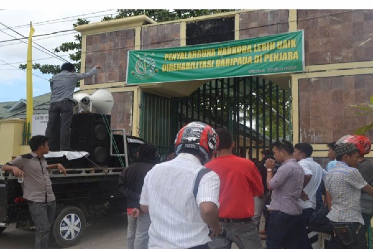 Kejaksaan Diminta Usut Pengaspalan Jalan Di Bombana