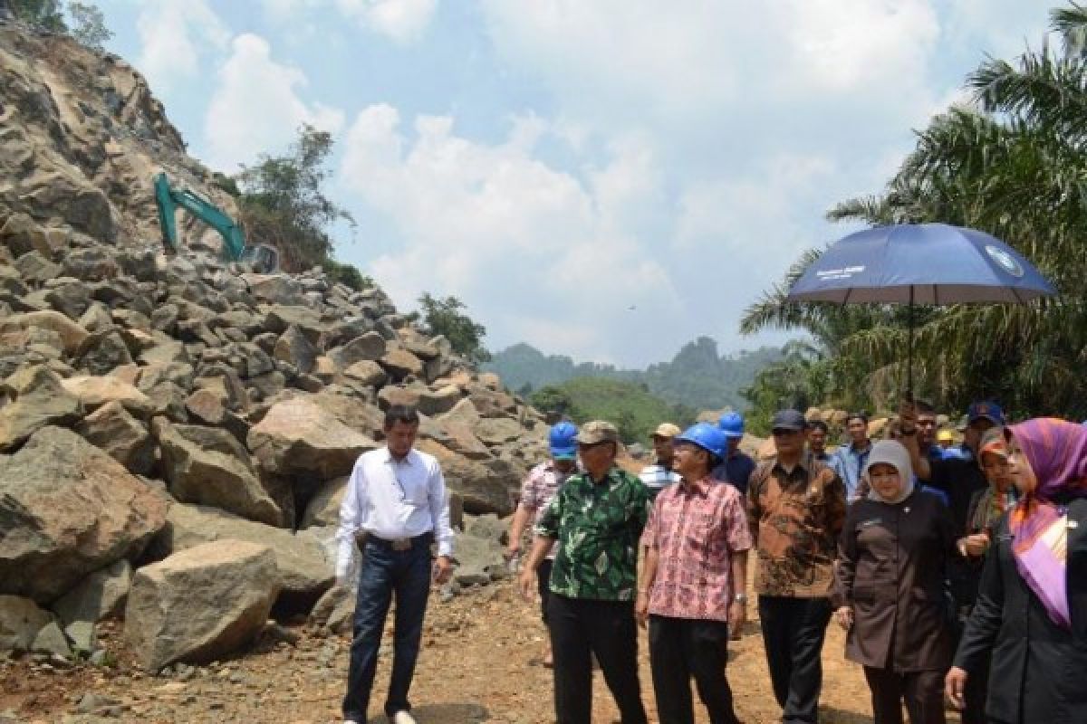 Batuan andesit cigudeg akan dieksplorasi Pemkab Bogor