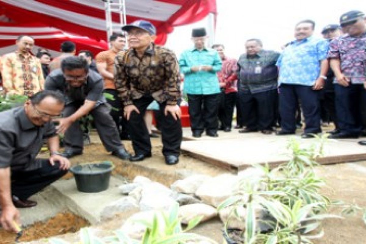 Ground Breaking Kebun Raya Batam/Joko Sulistyo