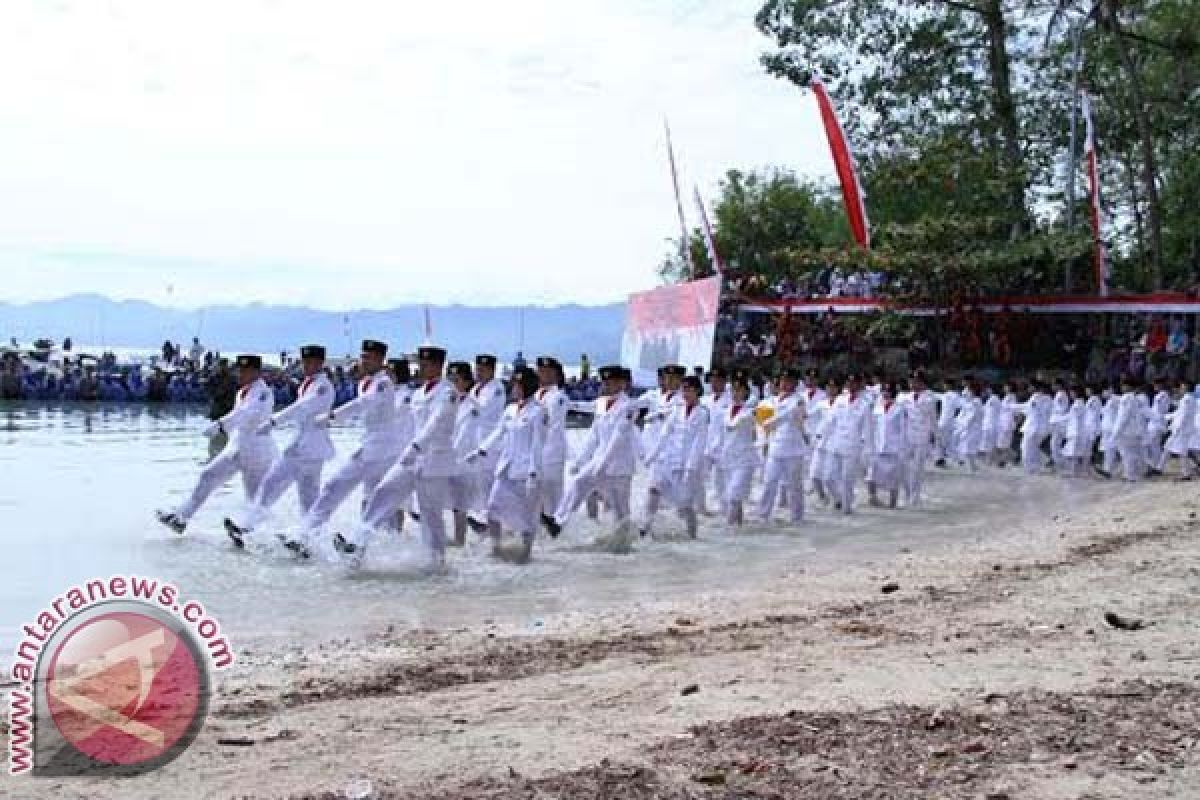 Pemkab Mamuju Upacara HUT RI di  Pantai