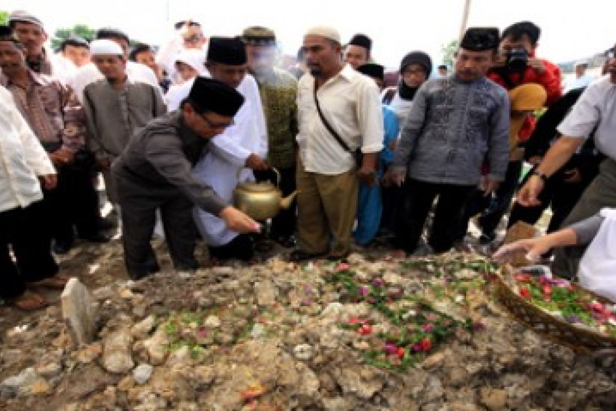 Pemakaman Ketua MUI Kepri/Joko Sulistyo