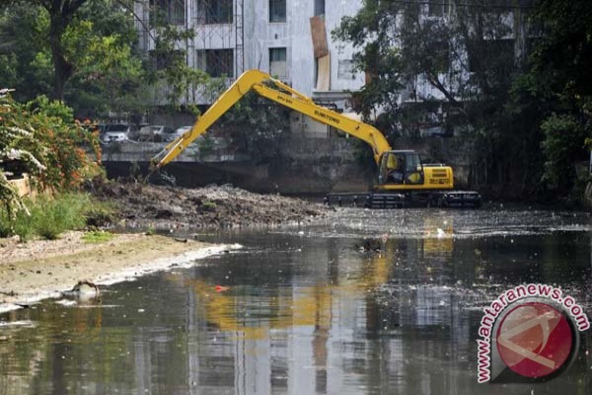 Pemprov DKI Jakarta libatkan TNI menata Ciliwung