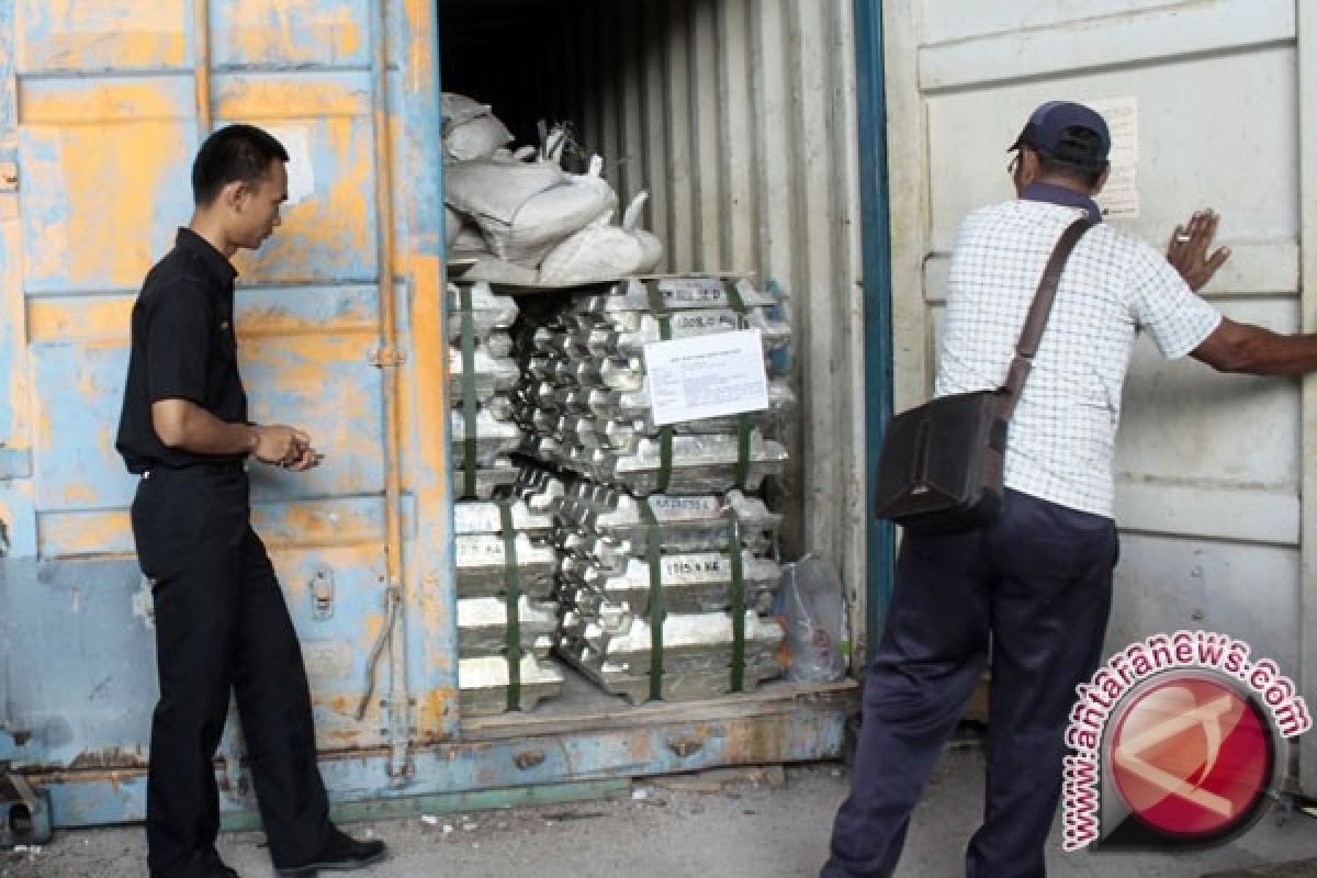 Police Arrest Suspect in Tin Smuggling