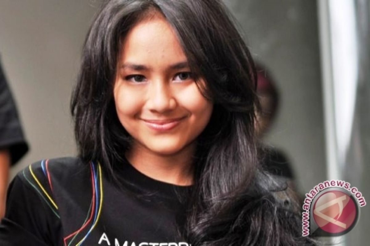 Gita Gutawa Tampil Dewasa