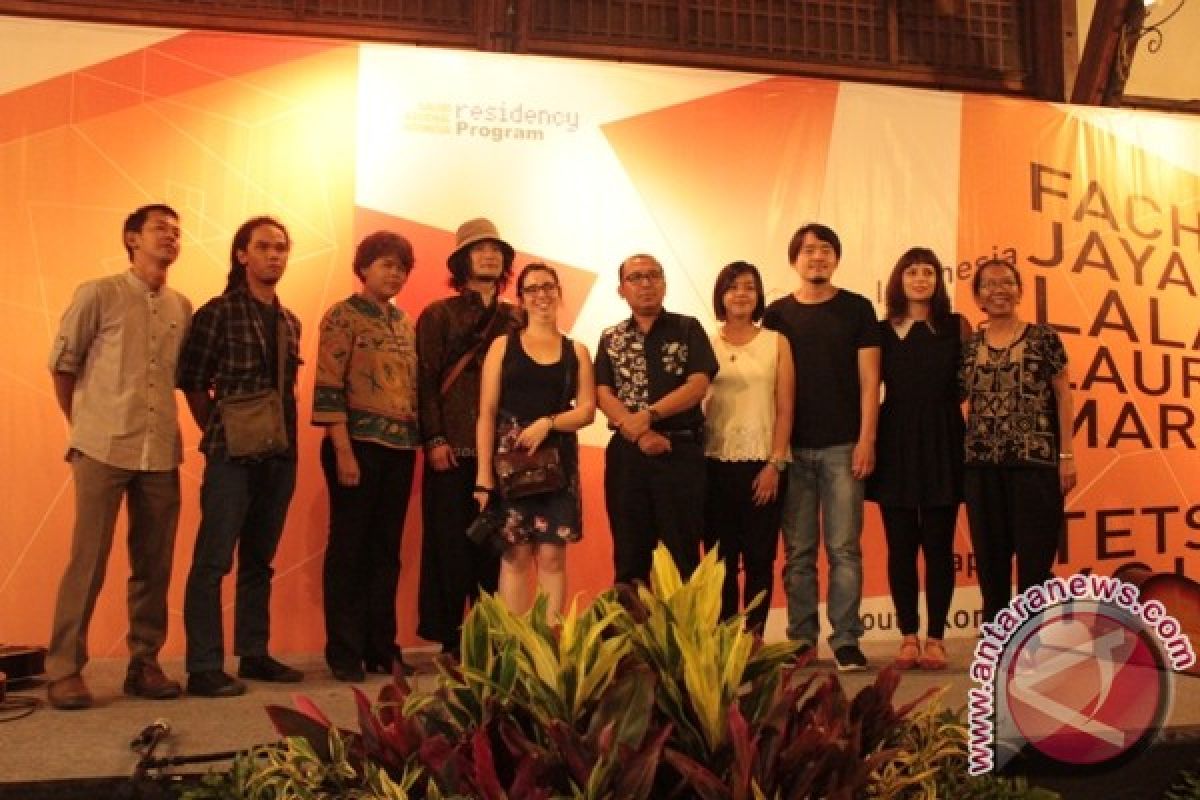 Estetika Barat dan Timur dalam Residency Program Exhibition 2014