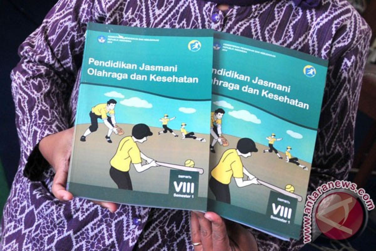 Sekolah diminta tidak jual buku Kurikulum 2013