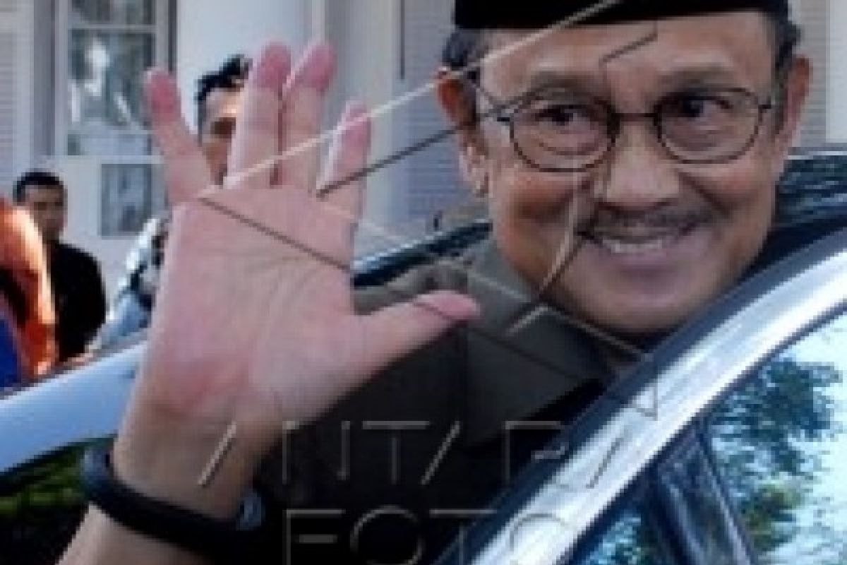 Inilah dokter spesialis jantung dan pembuluh darah pilihan Presiden Jokowi untuk Habibie