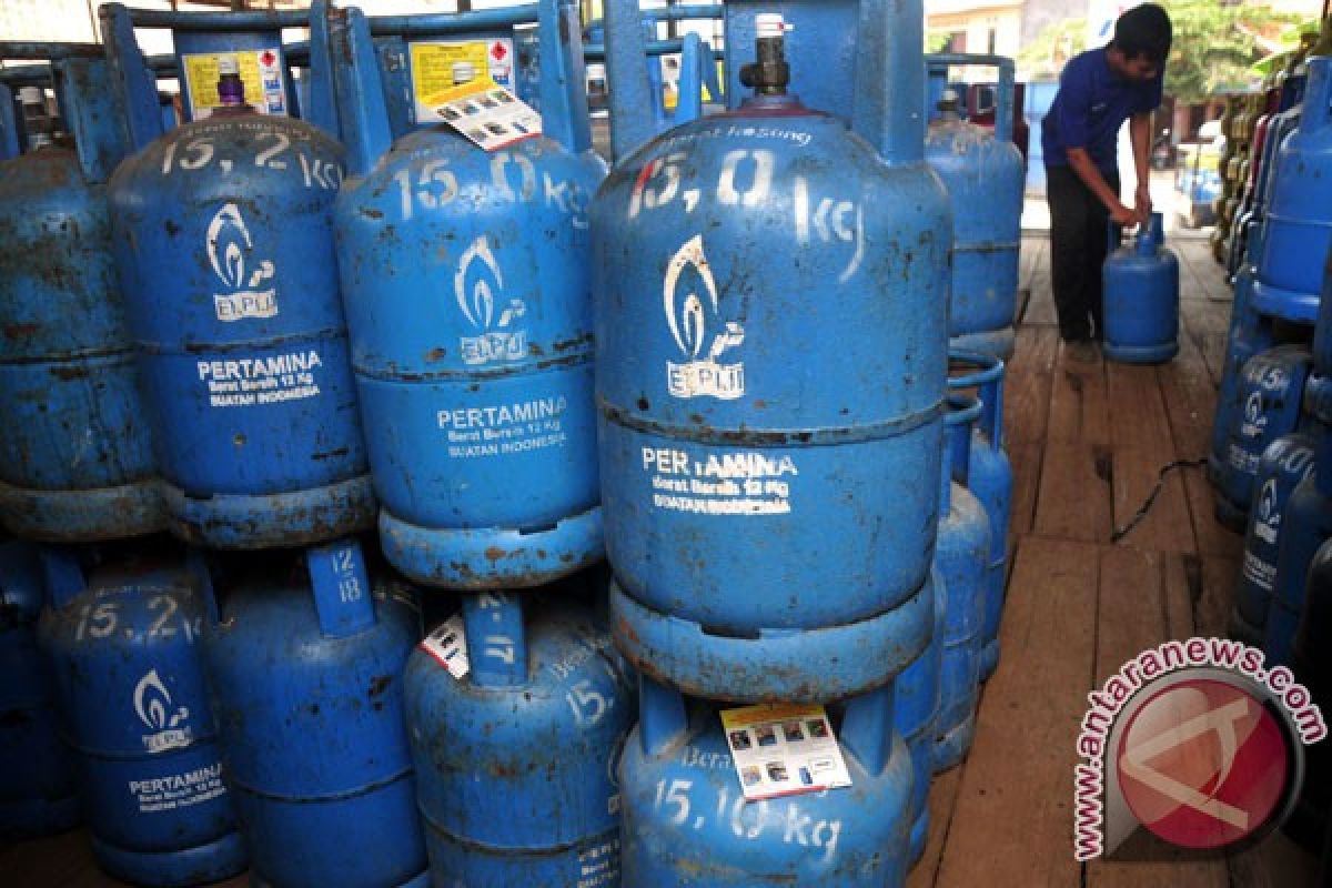 Harga LPG nonsubsidi naik bertahap mulai awal 2015