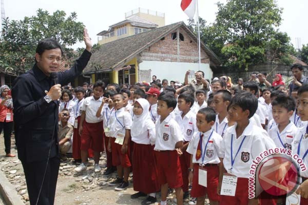 Wali Kota imbau PNS gunakan angkot dan sepeda