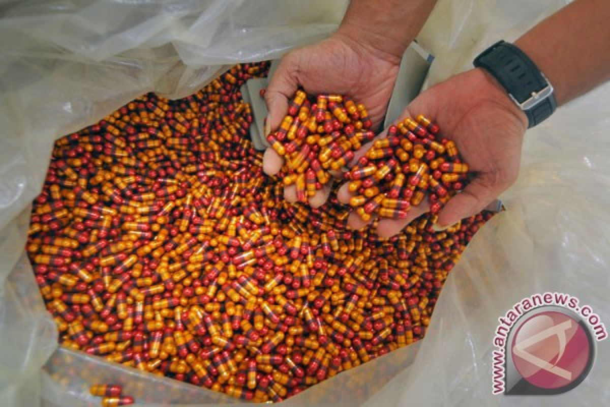 BPOM periksa pabrik obat ilegal Majalaya