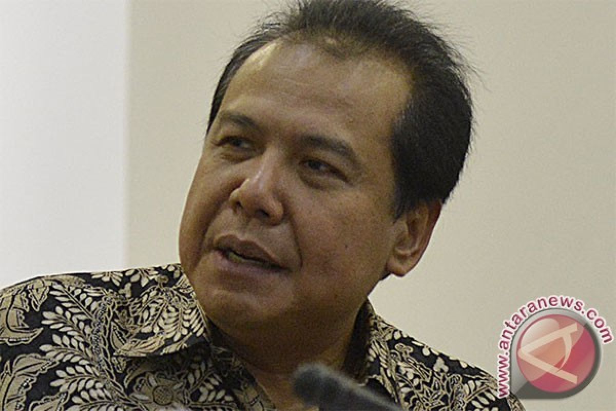 Menko : Tim Jokowi isyaratkan BBM naik November