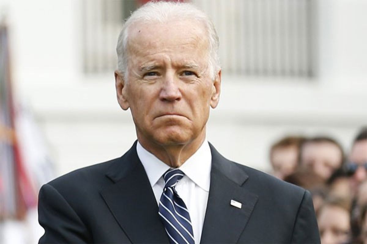 Biden announces U.S. project to promote cancer data sharing