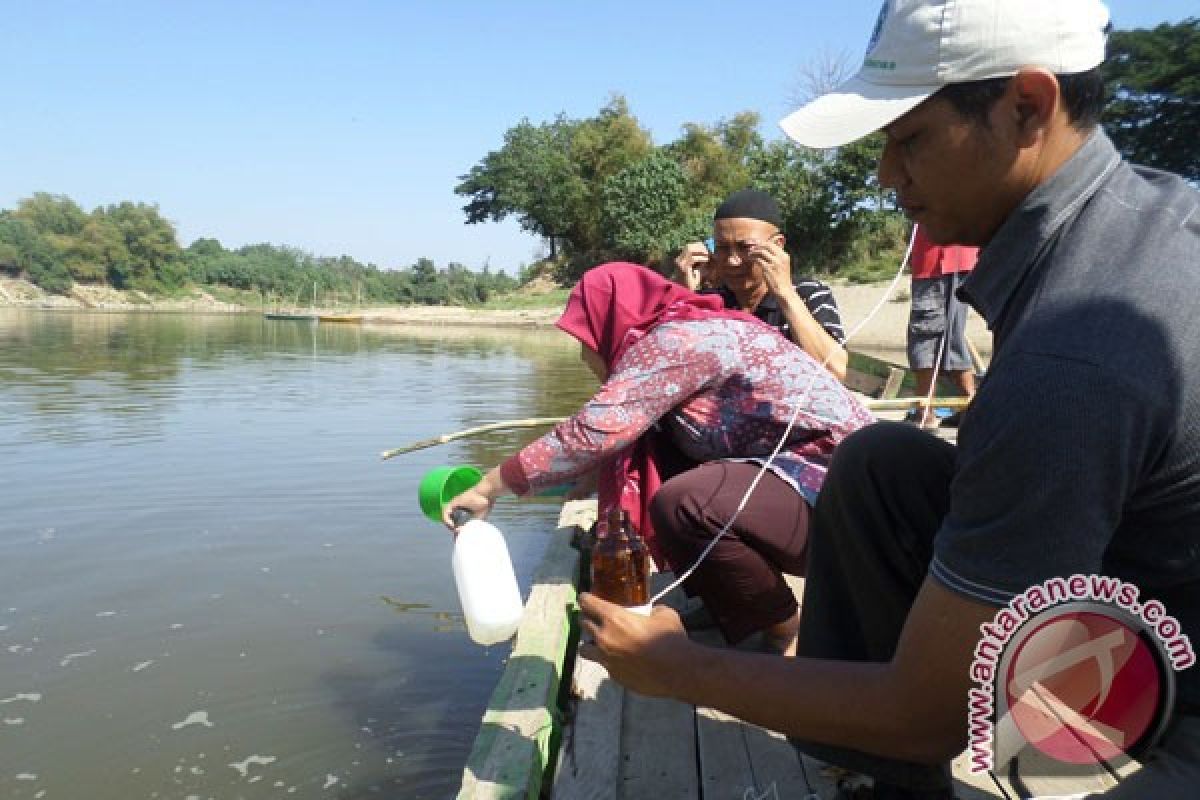 Dinas Lingkungan Hidup cek pencemaran Bengawan Solo