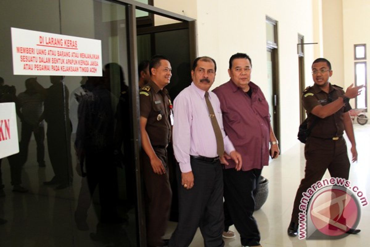 Kejati Aceh Tahan Dua Tersangka Korupsi Rp21,4 Miliar