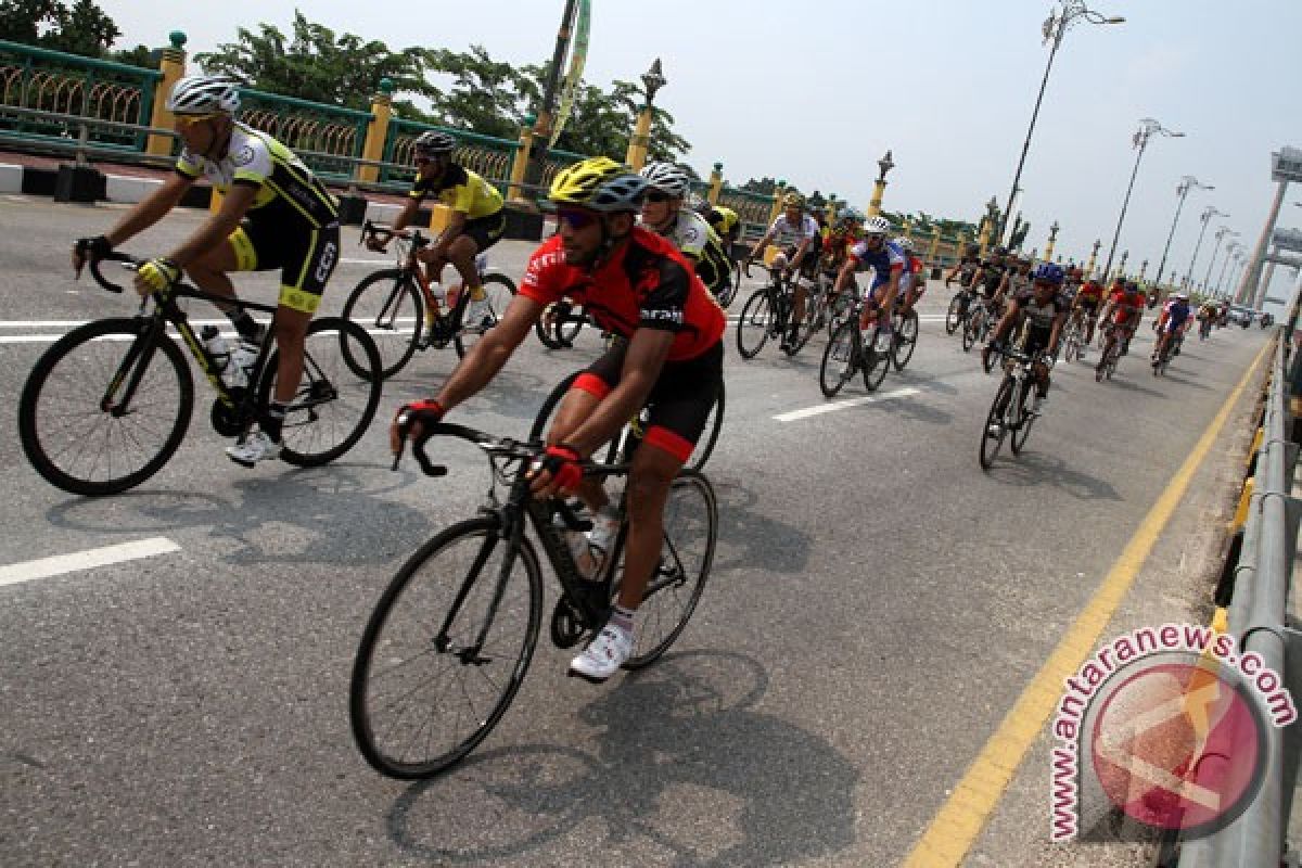 69 cyclists take part in Tour de Siak 2018