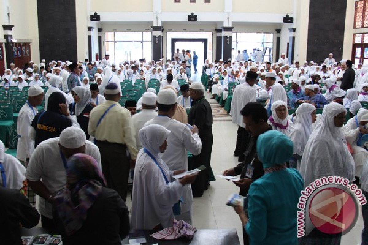 4.467 Calhaj Aceh bertolak ke Tanah Suci