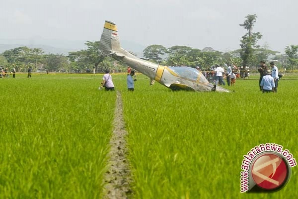  Pesawat latih jatuh di Sumenep, tewaskan pilot