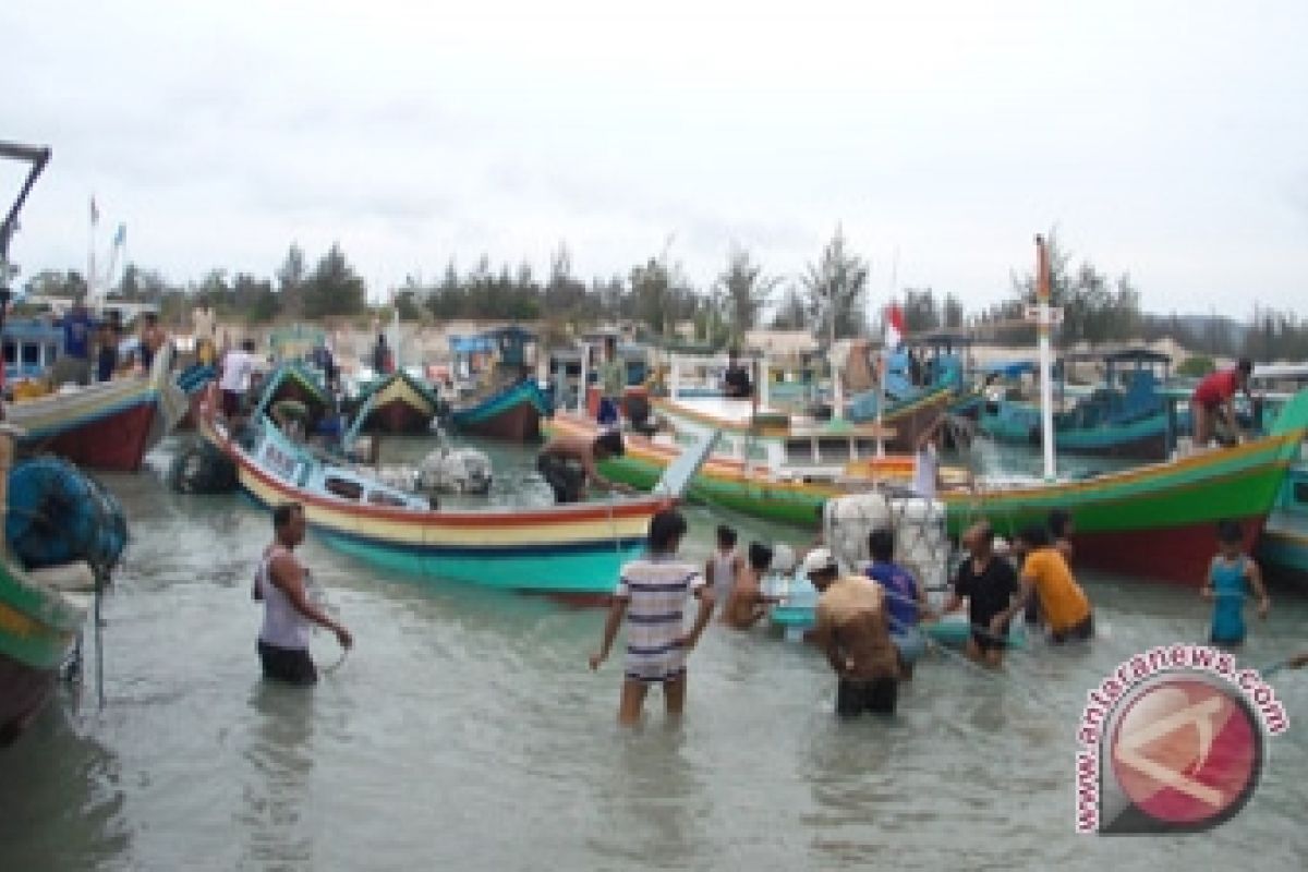 Nelayan Diimbau Jaga Kebersihan Kolam Pelabuhan