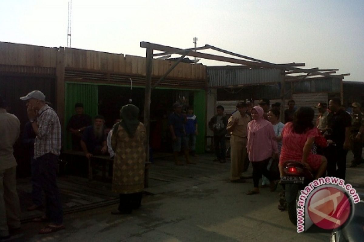 Puluhan rumah di Kuala Jambi rusak dihantam puting beliung