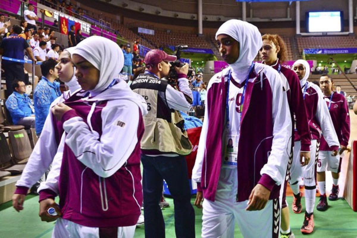 Dilarang berjilbab, atlet Qatar merasa dihina FIBA