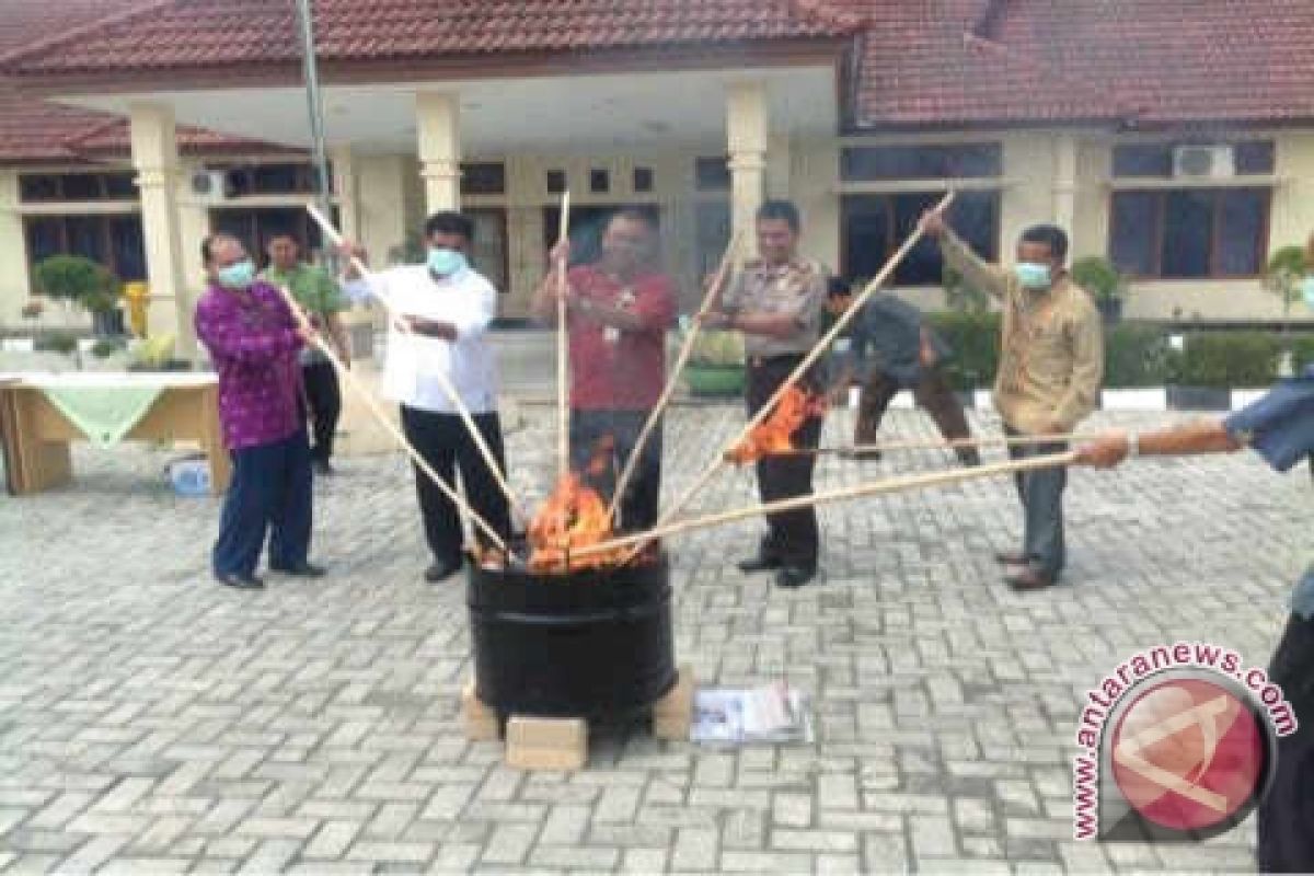 Kejari Sungailiat Musnahkan 126 Paket Narkoba