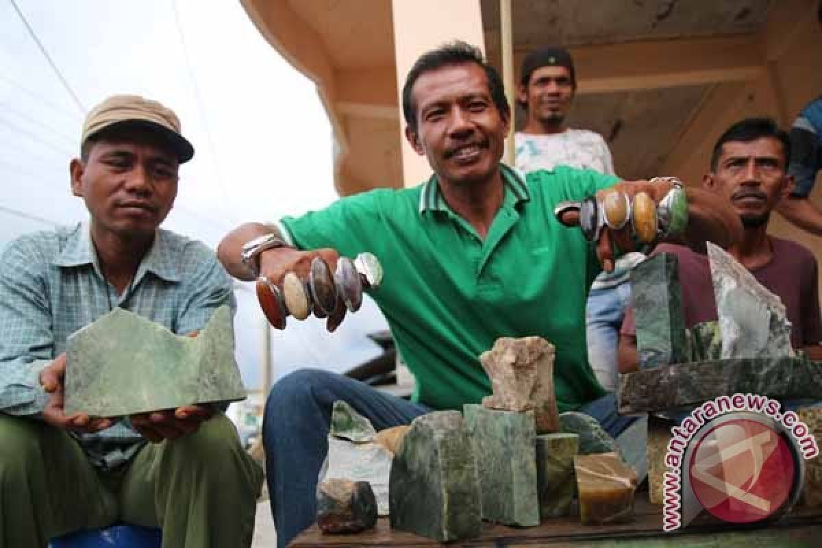 Pedagang Batu Akik Aceh Barat Gulung Tikar