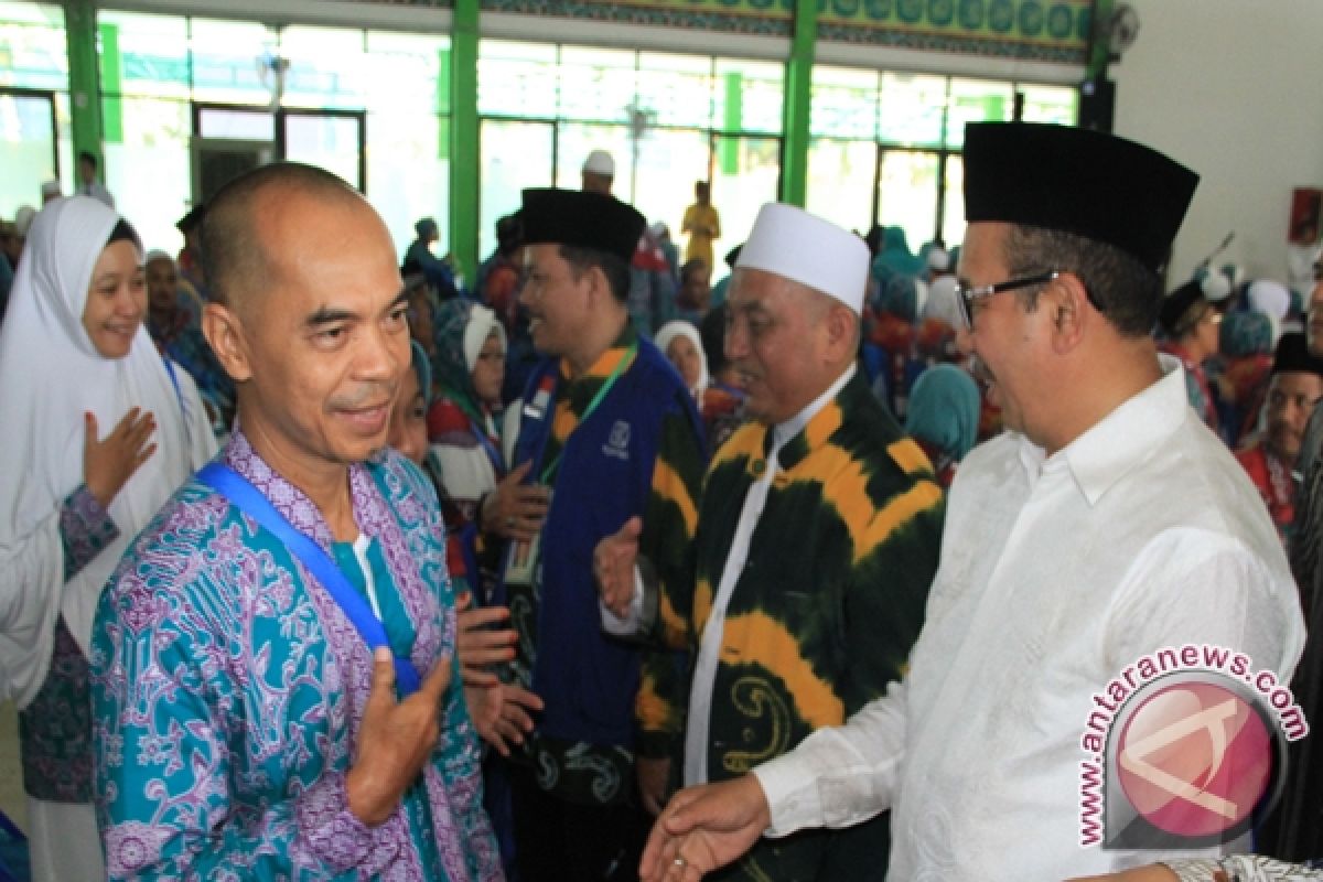 Banjarmasin Lepas Keberangkatan 323 Calon Haji