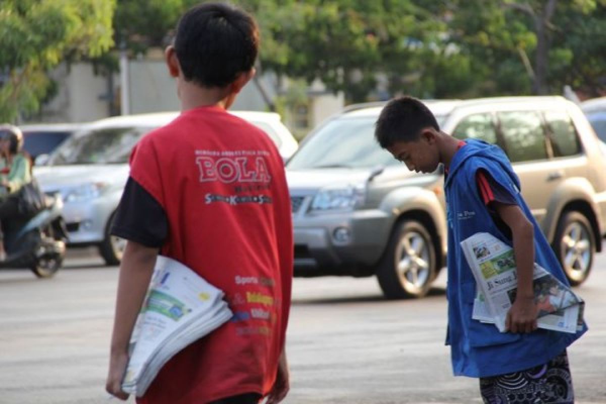 Pontianak Larang Beli Koran di Perempatan Jalan