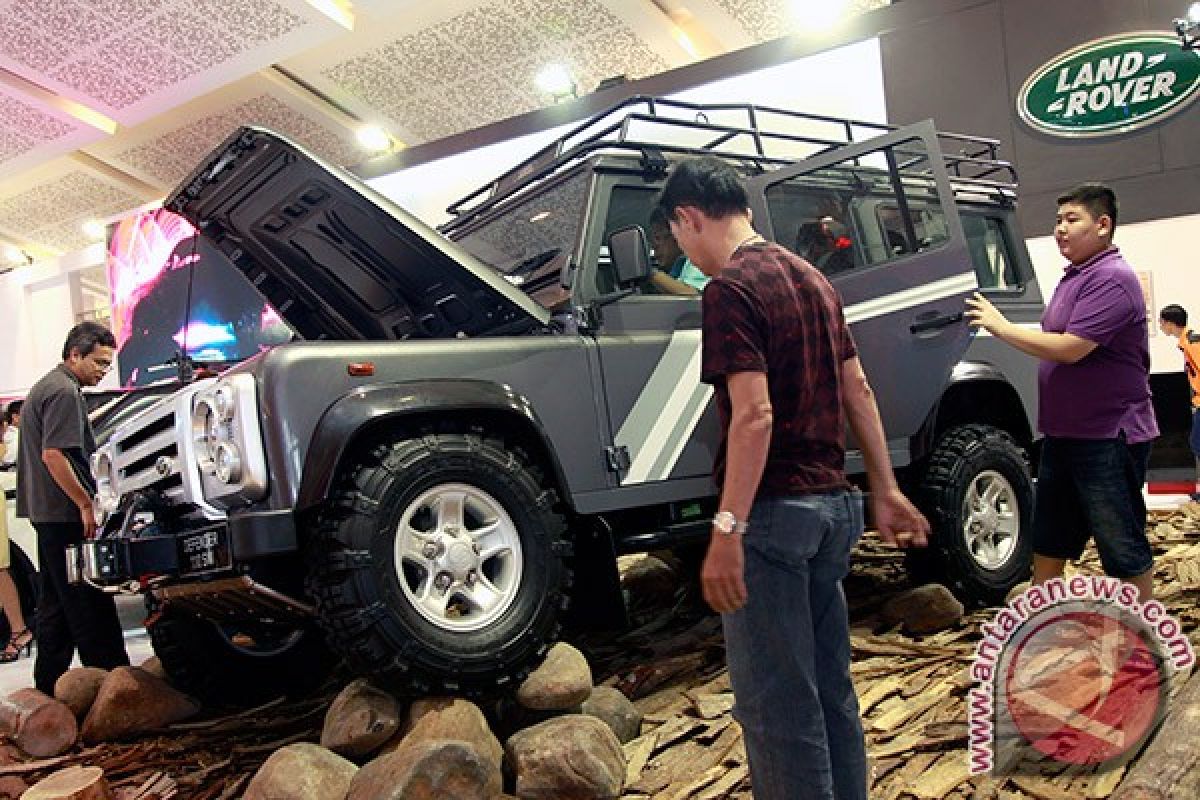 Land Rover Defender 4 x4 legendaris