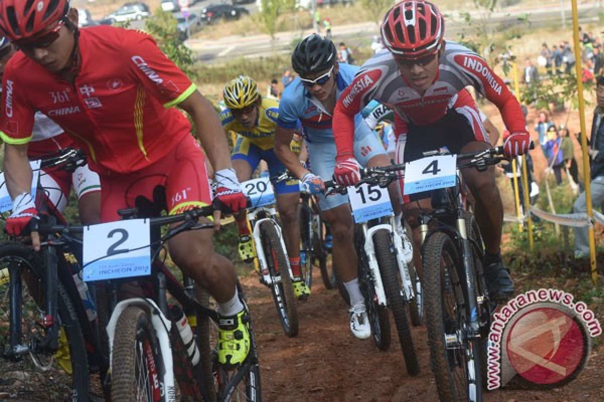 Chandra Rafsanzani juarai XC Marathon Tanjung Lesung