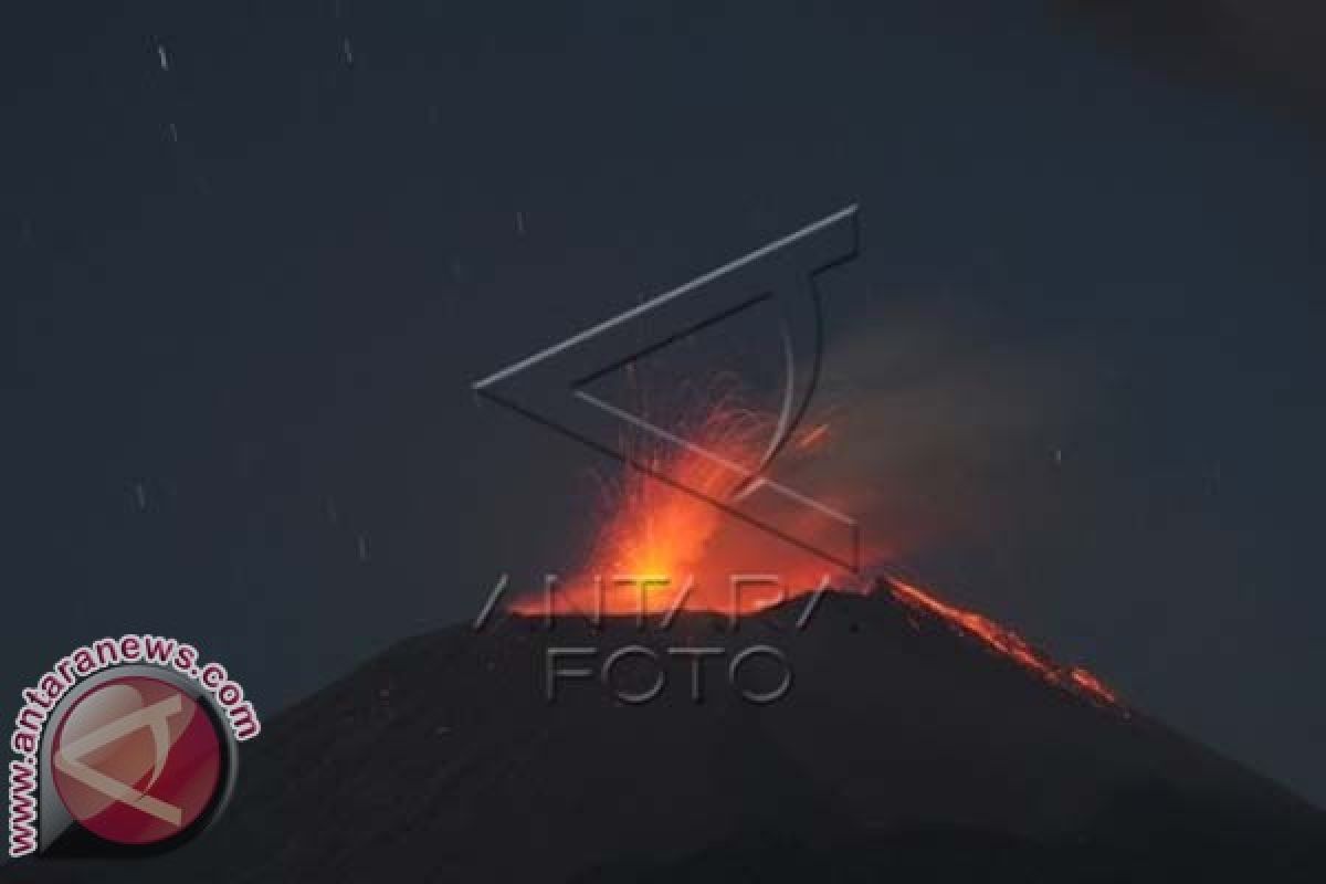  Gunung Slamet Masih Keluarkan Material Vulkanik