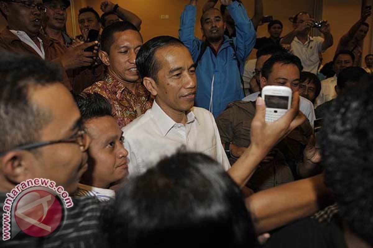 Jokowi Bertemu Aktivis 98 Di Bali