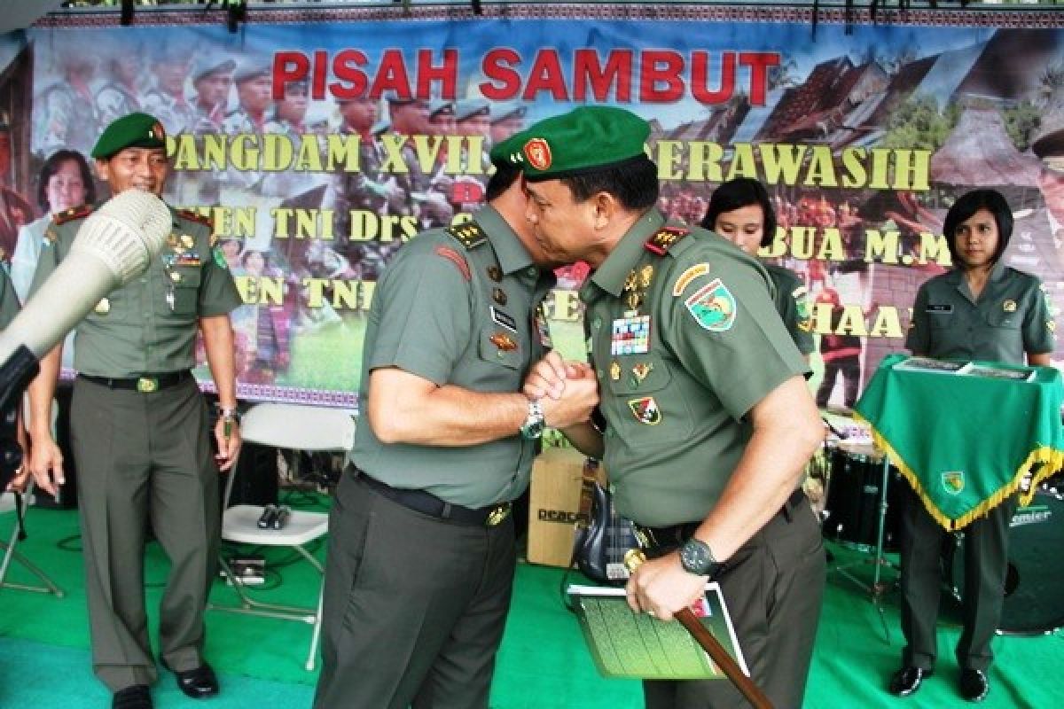Mayjen TNI Fransen Siahaan mulai bertugas sebagai Pangdam Cenderawasih