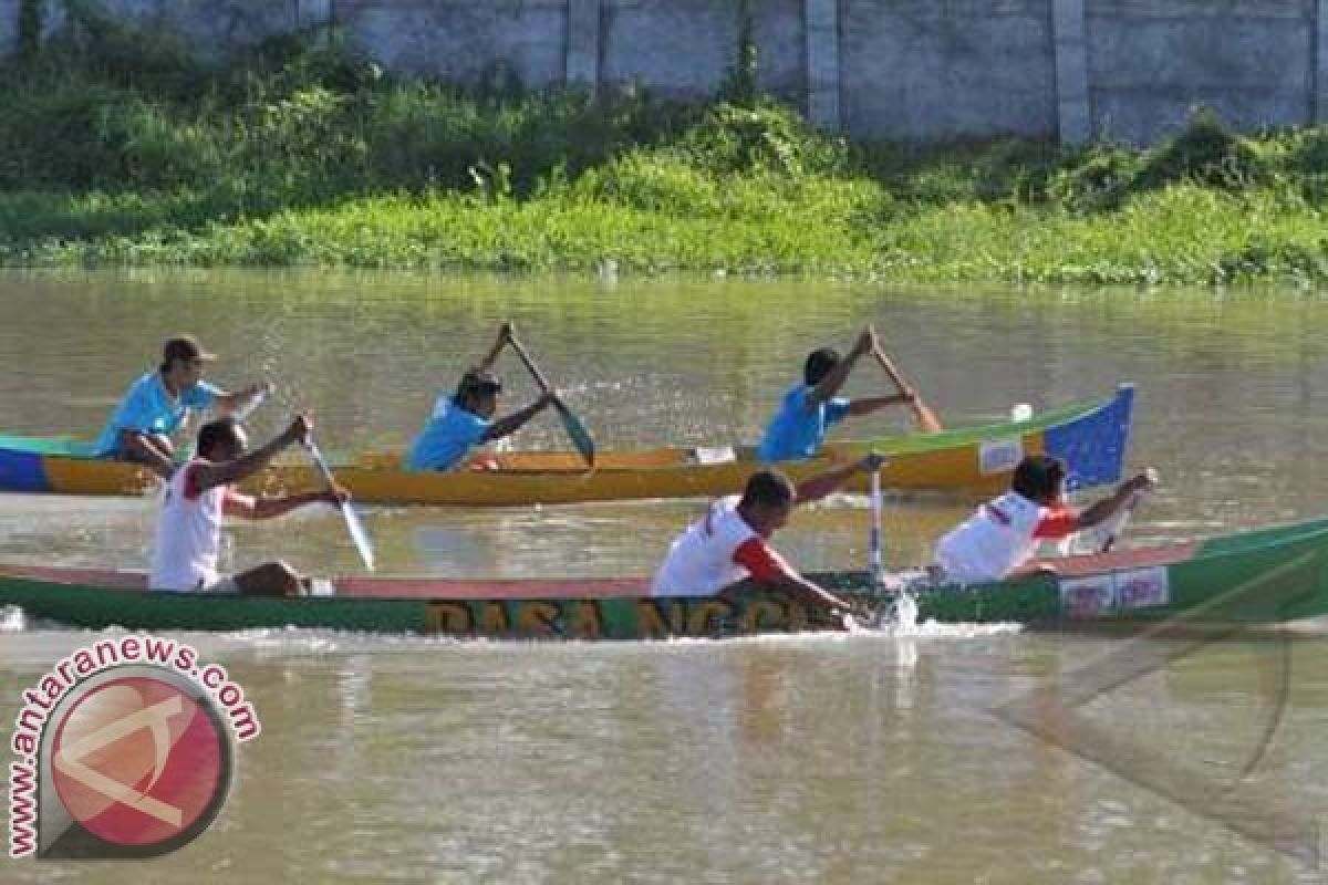 Pertandingan Dayung Ditunda Akibat Cuaca Buruk 