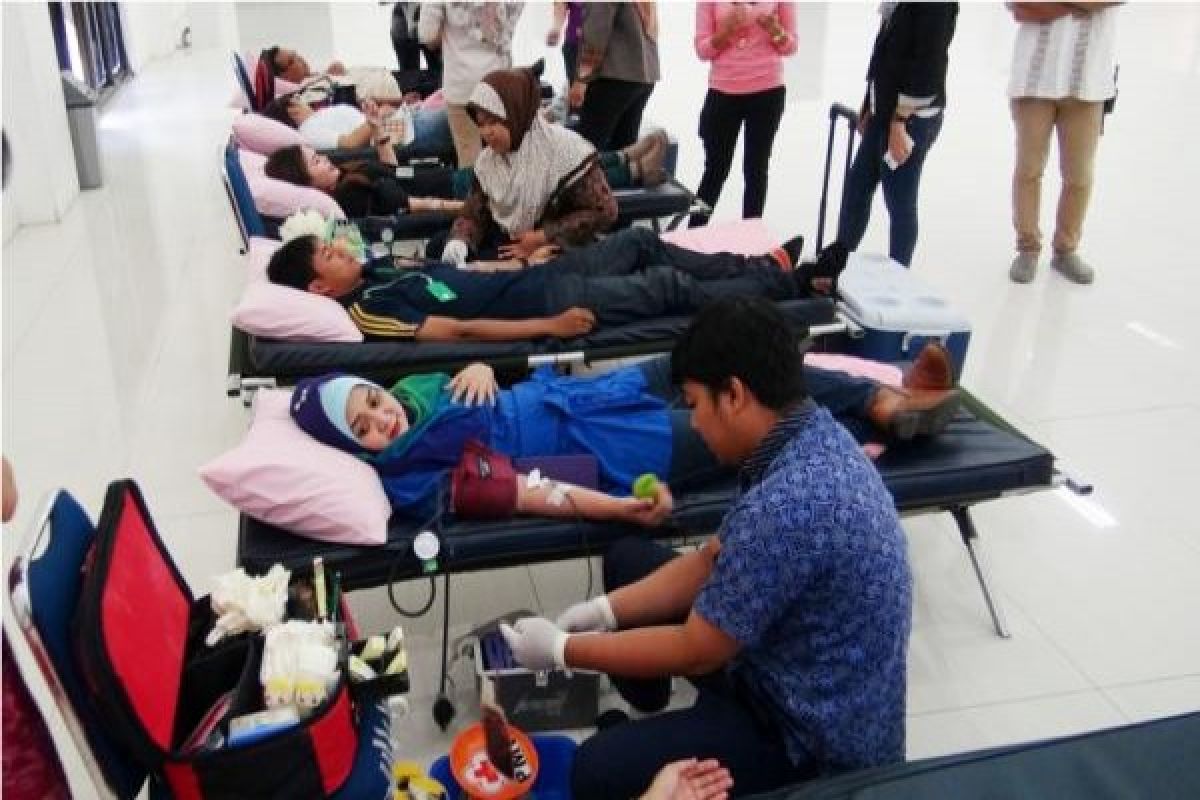 Jungleland ajak pengunjung donor darah