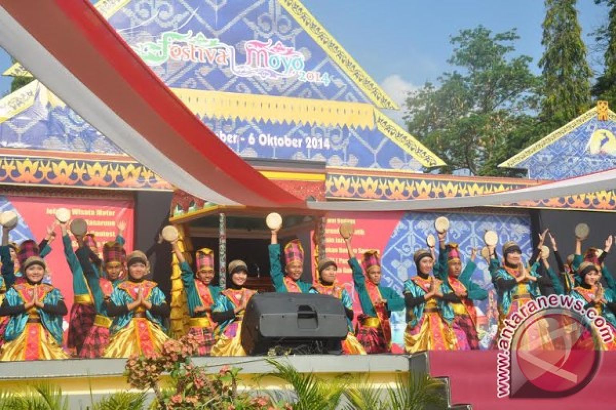 Festival Moyo Pengungkit Ekonomi "Samawa"