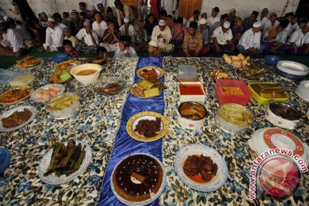 Pesta sate semarakan Idul Adha di Palembang