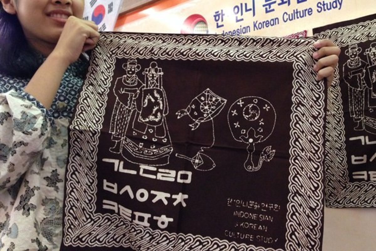 Batik motif Korea di Korea-Indonesia Festival 2014